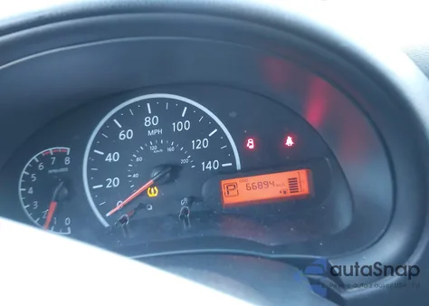 2016 Nissan Versa 1.6 S+ из США, поврежденный, VIN 3N1CN7AP8GL877421